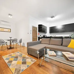 3, 48 Bishopsgate By Living Holiday home