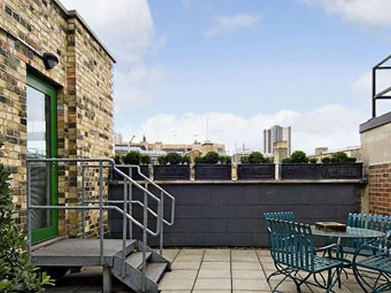196 Bishopsgate Apartment London